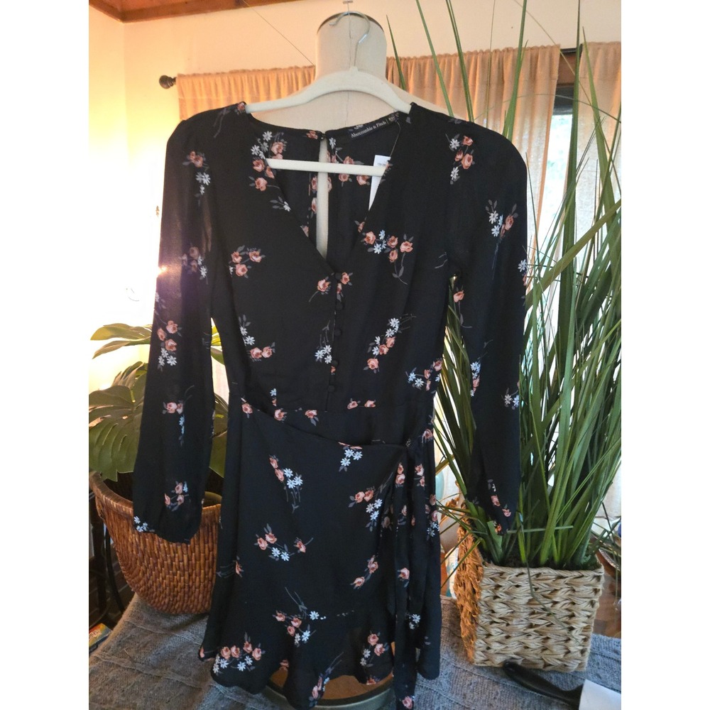 ABERCROMBIE & FITCH Black Floral Long Sleeve Mini Dress NWT XS Petite